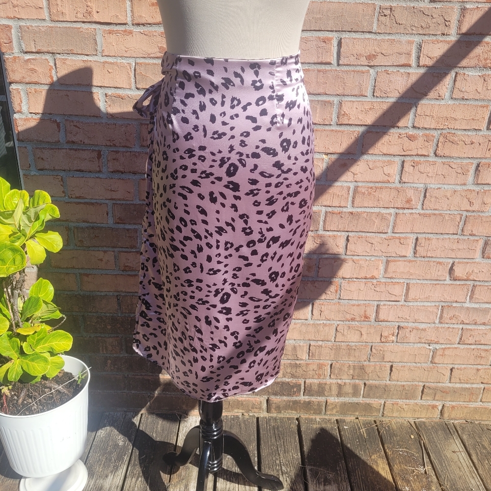 Nasty Gal Pink Leopard Print Wrap Skirt - Picture 9 of 13